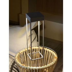 Lampada LED da tavolo in Metallo - CHIA