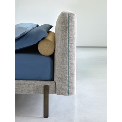 Bed with Square Headboard - Orione