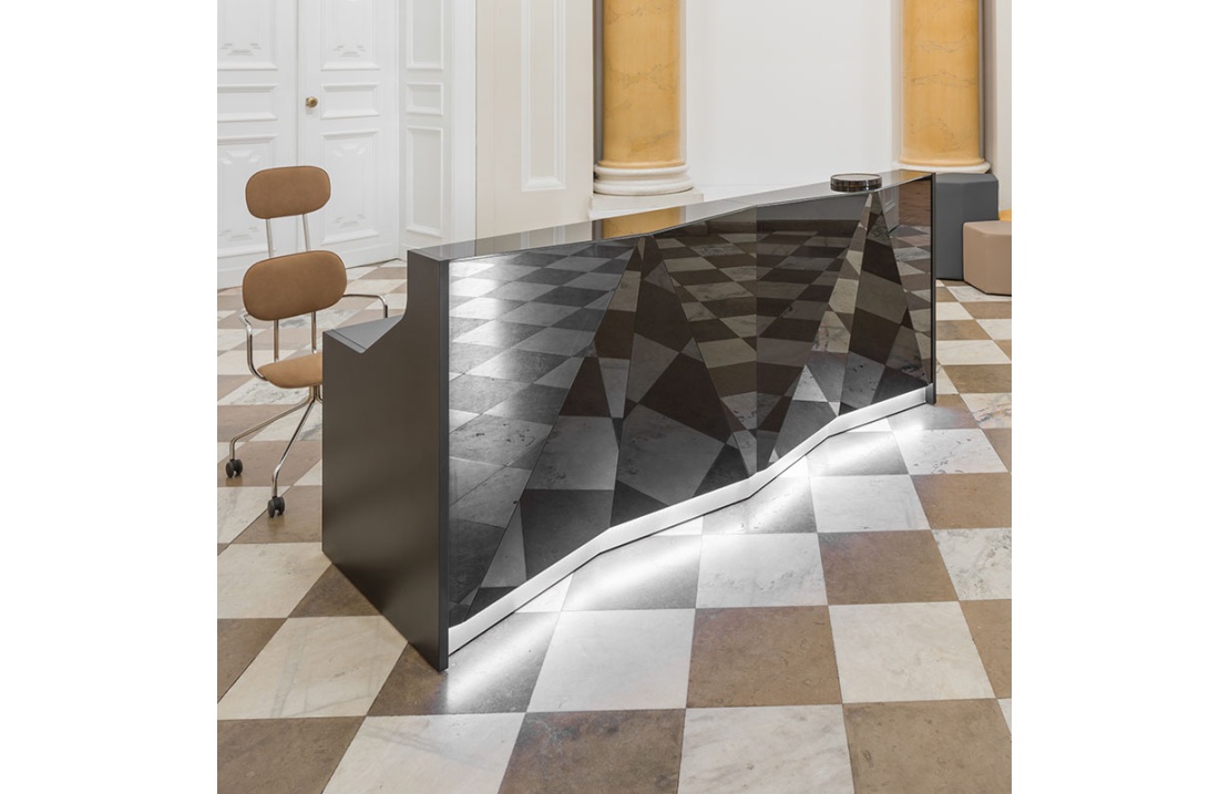 Reception desk in glass - Alpa