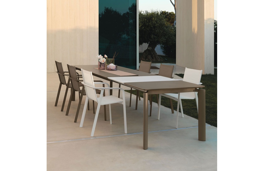 Outdoor Extendable Table - Milo