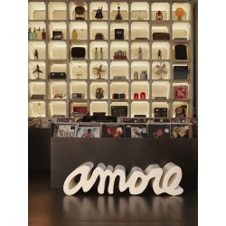 Iconic Design Bench - Amore