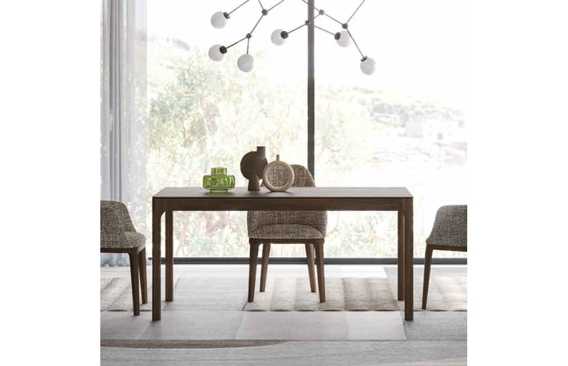 Extending Dining Table in Solid Wood - Moku