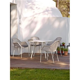 Outdoor Stackable Chair in Rattan - Breeze