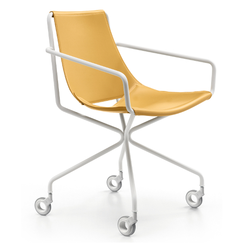 Chair with wheels and armrests - Apelle | Midj