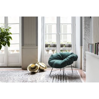 Design Padded Armchair - Closer