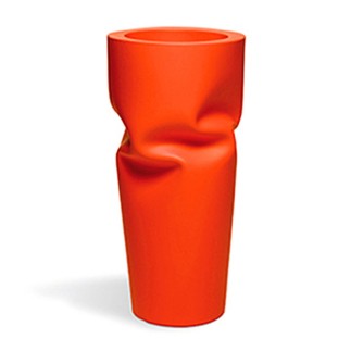 Design Vase in Polyethylene - Saving Space