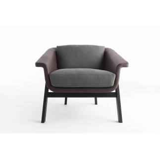 Upholstered Armchair with Wooden Legs - Sienna | Horm