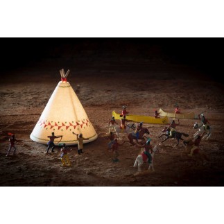 Tipi table lamp in wood and fabric - Lamps - ISA Project