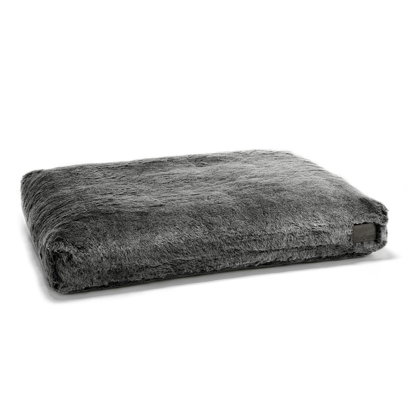 Cushion dog bed in faux fur - Felpa | ISA Project