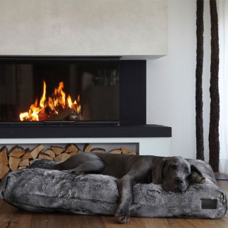 Cushion dog bed in faux fur - Felpa | ISA Project