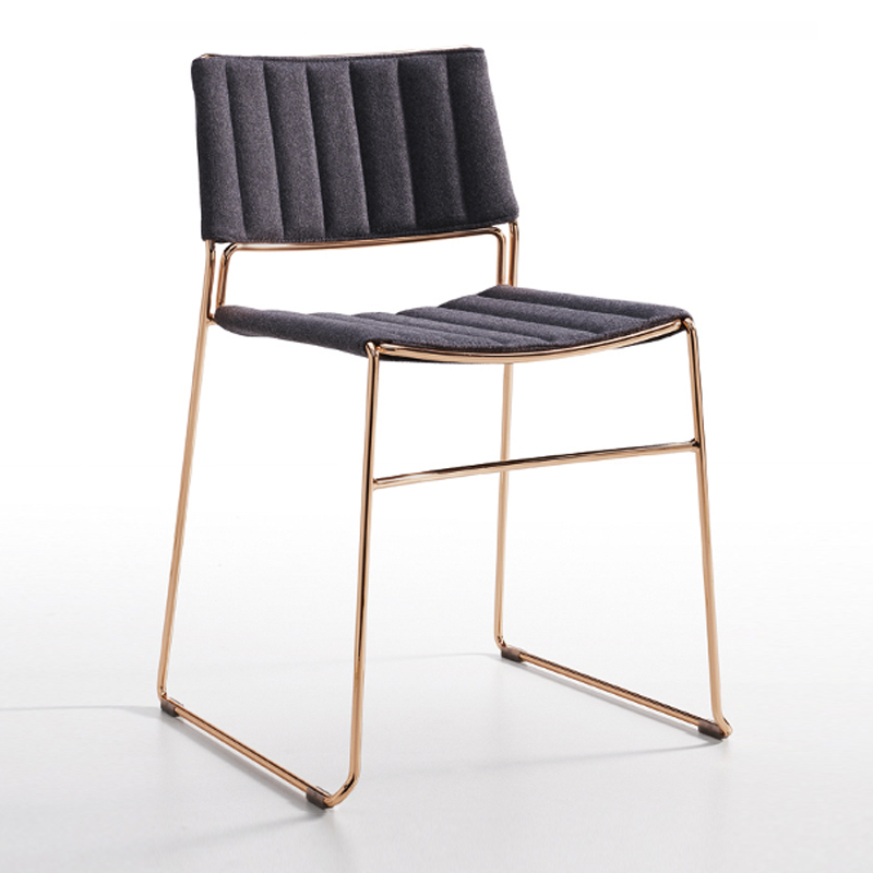 Sedia imbottita in tessuto o pelle - Slim | Midj