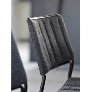 Upholstered chair in fabric or leather - Slim | Midj