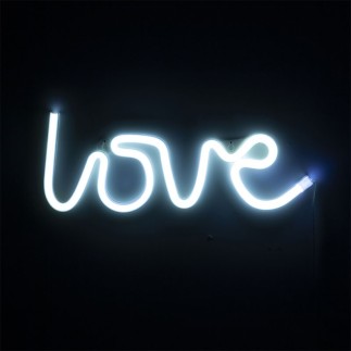 Neon Light Love writing - Love | Tomasucci