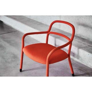 Lounge chair with armrests in fabric and leatherette - Pippi | Midj