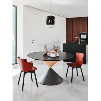 Colourful chair with wooden legs - Calla | Midj
