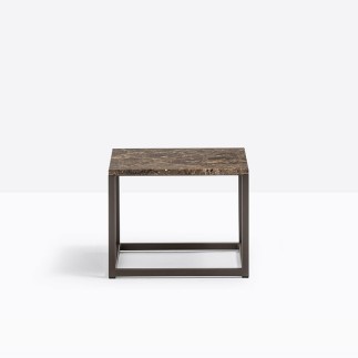 Small Marble Coffee Table - Code | ISA Project