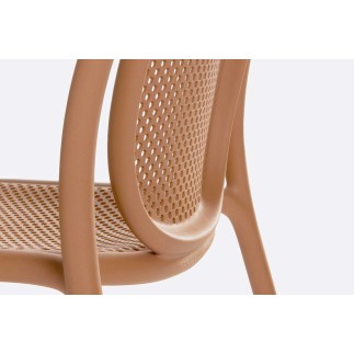 100% Recycled Stackable Outdoor Chair - Remind | IsaProject