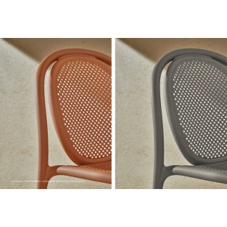 100% Recycled Stackable Outdoor Chair - Remind | IsaProject