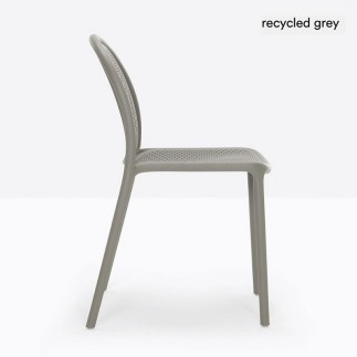 100% Recycled Stackable Outdoor Chair - Remind | IsaProject