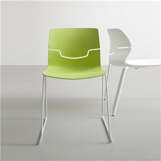 Colourful stackable chair with sled legs - Slot Fill S | Gaber