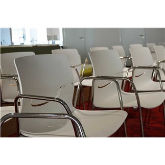 Stackable chair with armrests - Slot Fill TB | Gaber