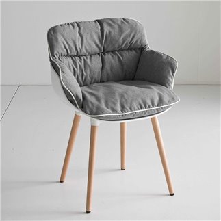 Upholstered chair with wooden legs - Choppy | Gaber