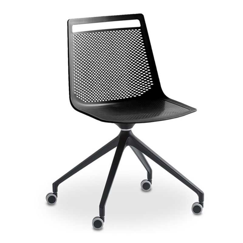 Swivel office chair with wheels - Akami | Gaber