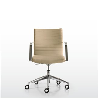 Executive Armchair - Aurora | Design Office Furniture | Quinti