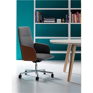 Executive armchair with medium backrest - Hanami