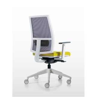 Operating armchair with adjustable armrests - Sugar Net | Quinti