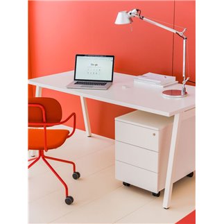 Operating Desk - Ogi M | Office Desks | ISA Project