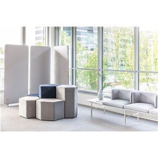 Coloured pouf waiting room - Bazalto