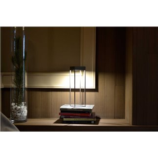 LED Table Lamp in Metal - CHIA | Ronda Design