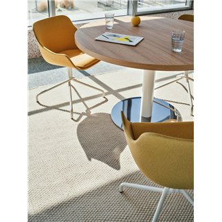 Upholstered Chair for Meeting Room - Baltic | IsaProject