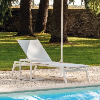 Stackable Sundeb with Teak Armrests - Alpha | Grattoni