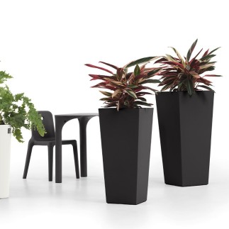 High Square Vase for Outdoor - Lyxo - Gaia | ISArreda