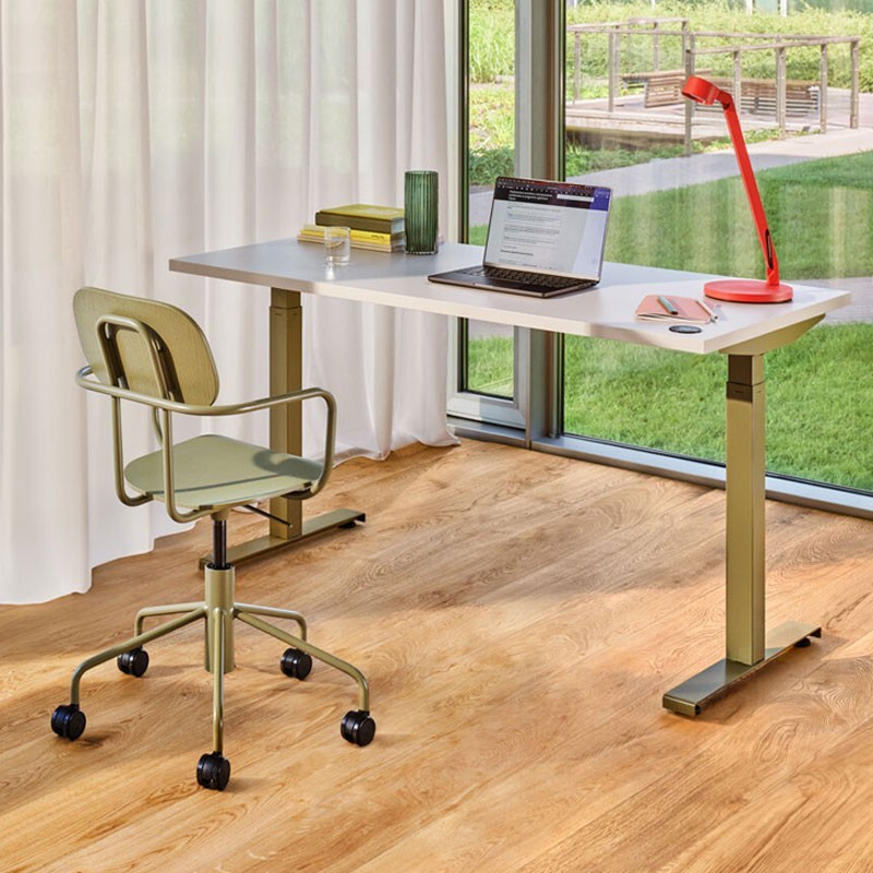 Operativ Desk with Adjustable Height - Ogi Drive | MDD