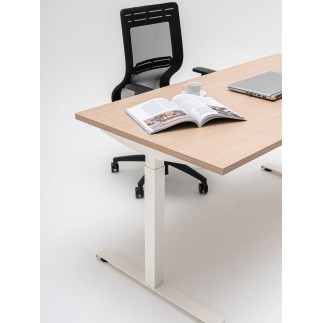 Operativ Desk with Adjustable Height - Ogi Drive | MDD