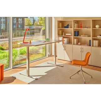 Operativ Desk with Adjustable Height - Ogi Drive | MDD