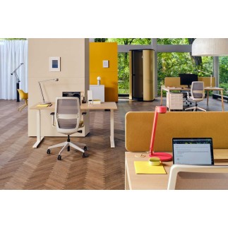 Operativ Desk with Adjustable Height - Ogi Drive | MDD