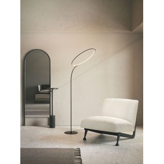 Black Metal Floor Lamp - Poise Floor | KDLN