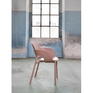 Chair with Armrests in Recycled Plastic - Hug | Scab