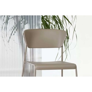 Stackable Scab Chair in Recycled Plastic - Lisa Go Green | Scab