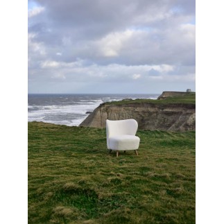 Upholstered Lounge Chair - Crosby | Isarreda