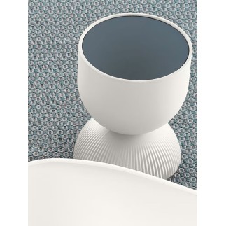Sustainable Outdoor Side Table - Illo | Lyxo