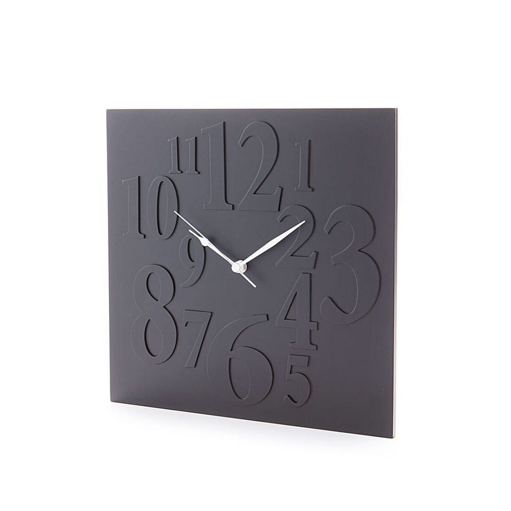 Wall clock in matt lacquered mdf