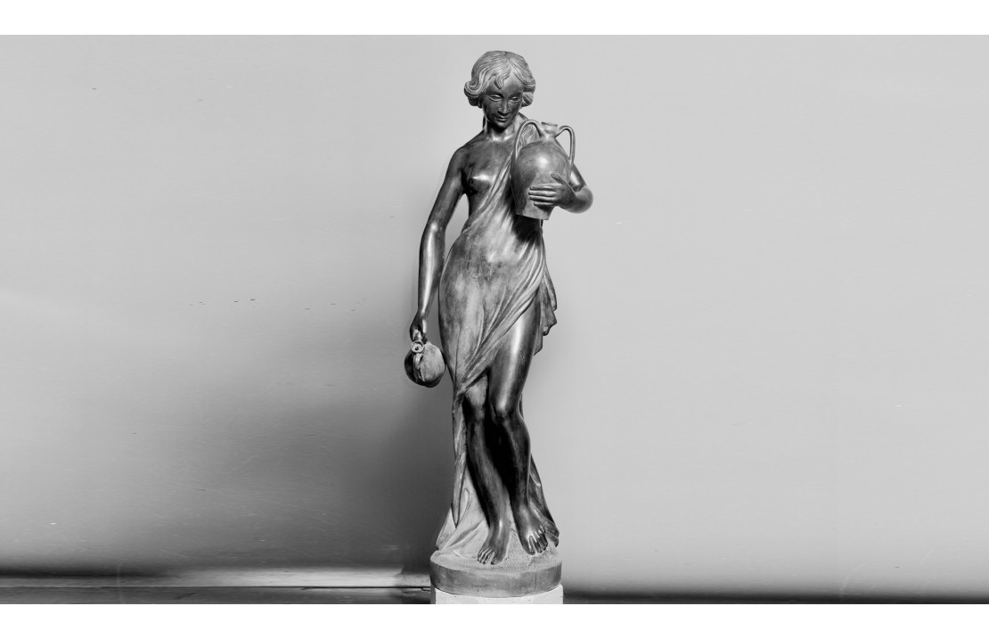 Statua in bronzo - Venere con Brocche