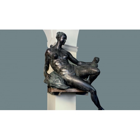 Statua in bronzo - Naiade con Scudo