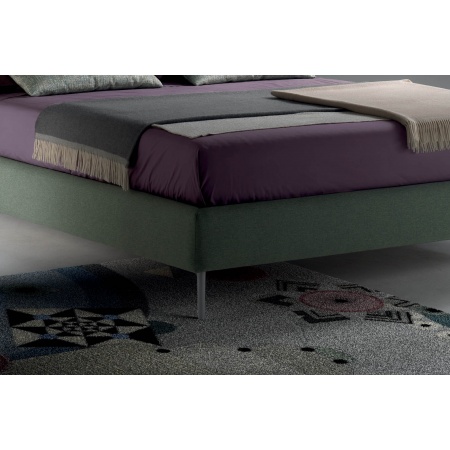 Padded Large bed - Good Rim Lift