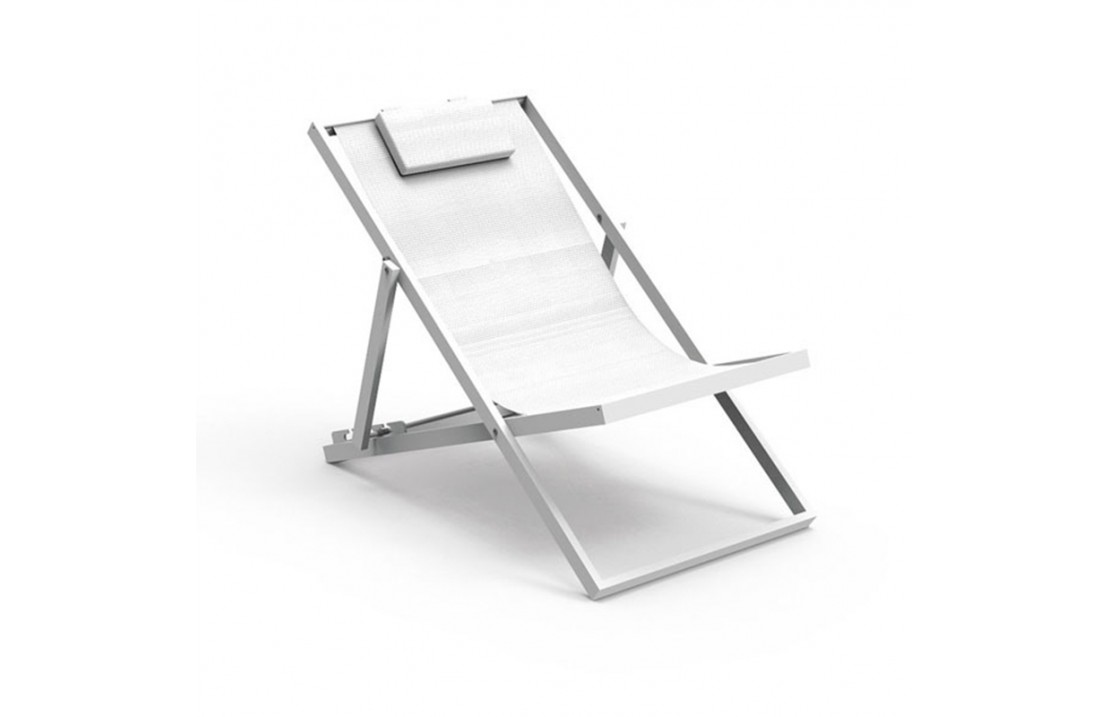Outdoor folding deck chair in fabric